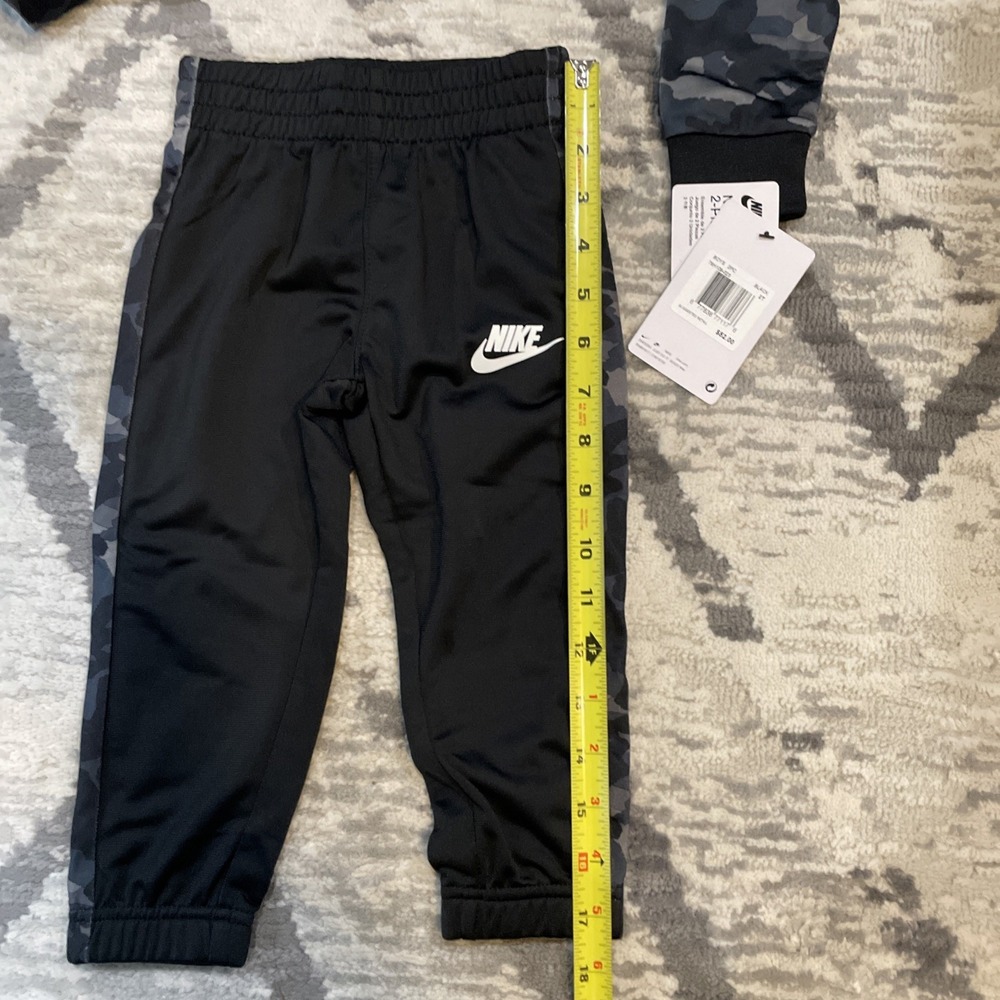 Nike Polyester Black & Camo 2T Kid Outfit Pants & Jacket New Condition - Picture 6 of 6